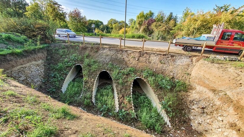 mit dem zweiten Bauabschnitt werden auch die Durchlässe unter der Barkhauser Straße angeschlossen