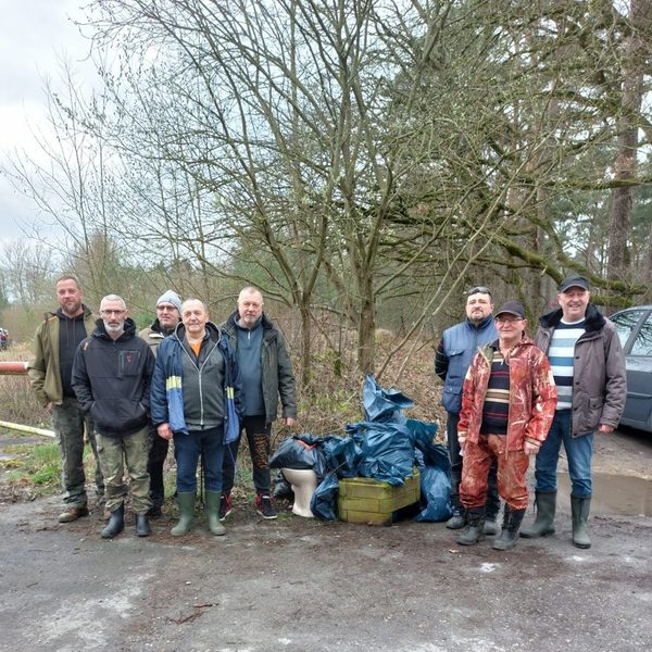 Sportangler Schloß Neuhaus