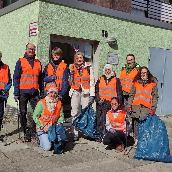 Frühjahrsputz AWO Schloß Neuhaus