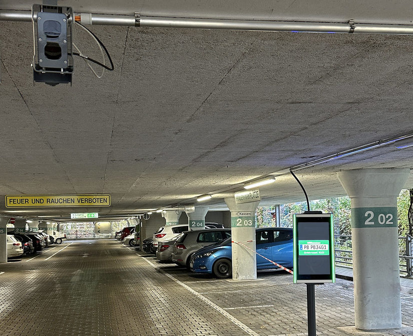 Neue Parkhausabfertigungstechnik inder Parkpalette Rolandsweg