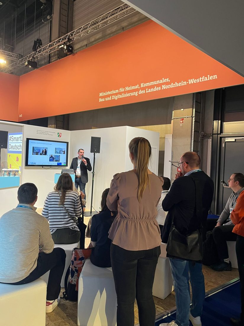 Foto Vortrag zu „Next Level Ausländerbehörde“