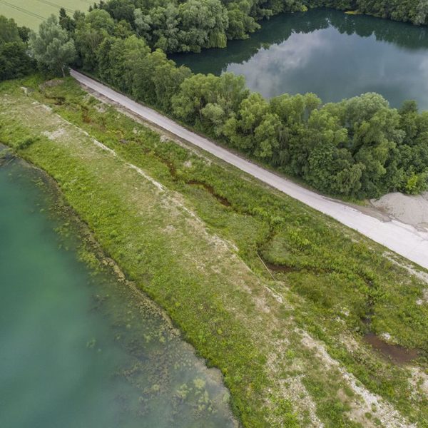 Neu profilierte Jothe in der Vorschüttung des Holzbachsees