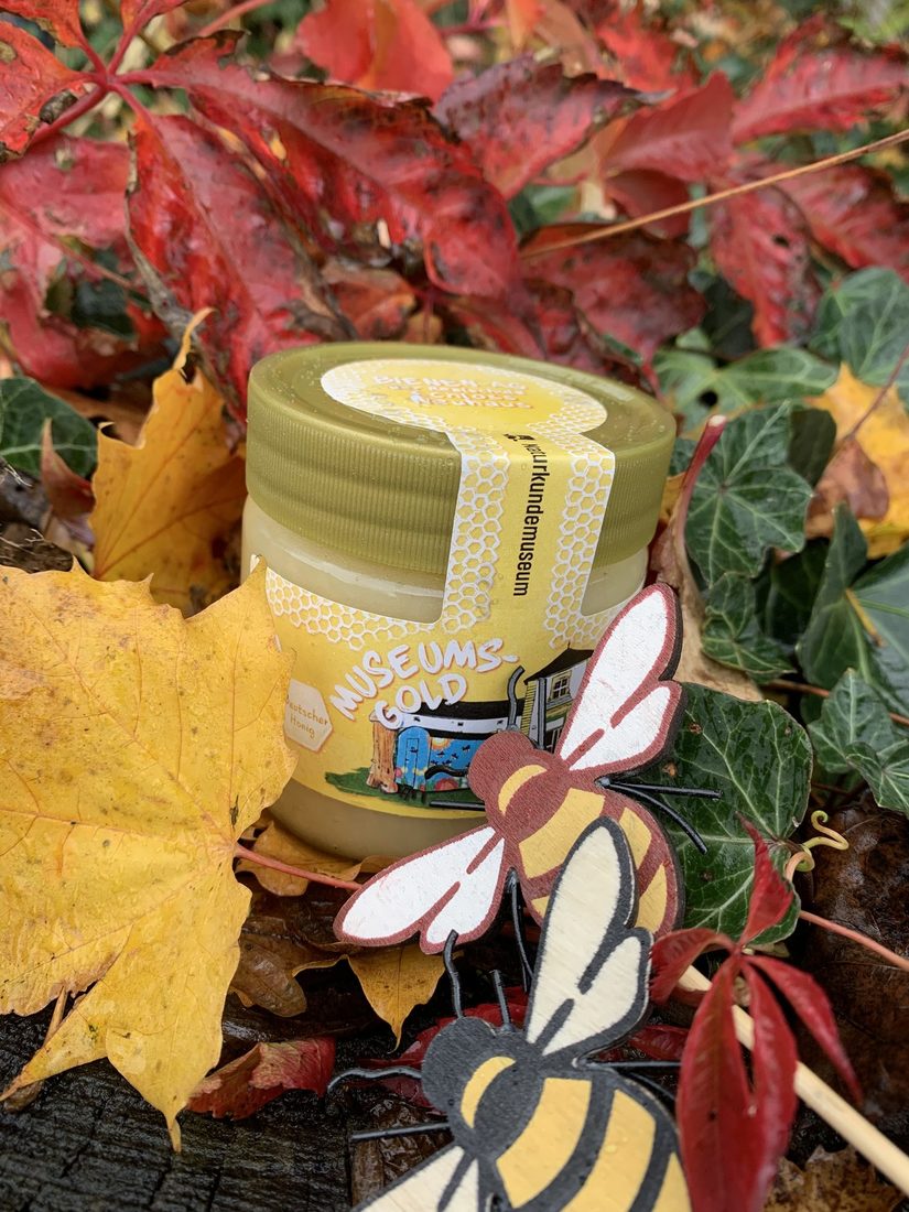 Honigglas mit dem Museumshonig