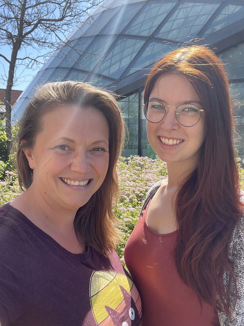 Annamarie Hermsdorff und Katharina Hink von dem Verein Freizeit ohne Barrieren e.V.