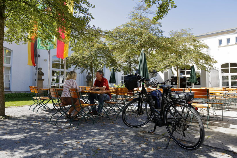 Beer garden in Schloß Neuhaus