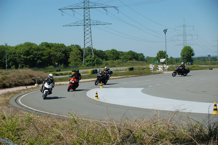 Motorrad auf der Übungsstrecke