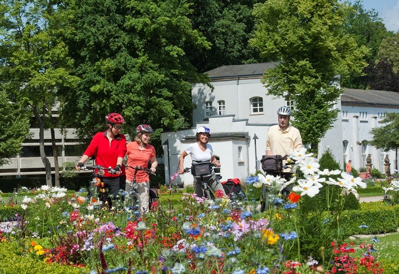 7204 Radfahren / RuT / Schloss NH