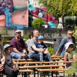 Puppenspiel auf dem Platz hinter der Reineke-Mühle