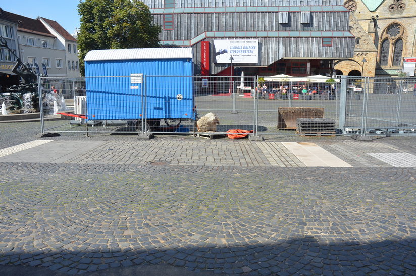 Blick auf die Pflaster-Musterfläche am Marktplatz